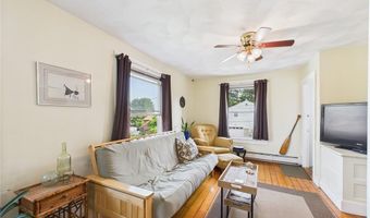19 Remington St, Warwick, RI 02888