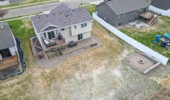 502 Granite Dr, Bismarck, ND 58503