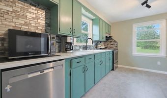 27 Bear Hill Rd, Cumberland, RI 02864