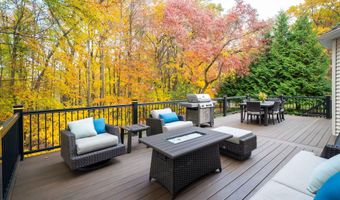 6289 Scarborough Dr SE, Ada, MI 49301