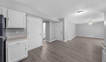 2392 Minerva Park Pl, Columbus, OH 43229
