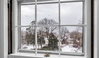 852 Hale St, Beverly, MA 01915