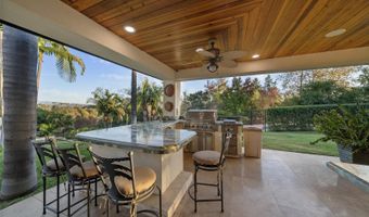 3128 Los Verdes Dr, Fallbrook, CA 92028