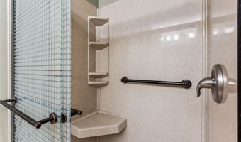 1124 12th Ave SE, Altoona, IA 50009
