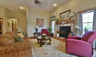 625 McKay Rd, Amsterdam, NY 12010