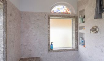 24496 VAUGHN Rd, Veneta, OR 97487