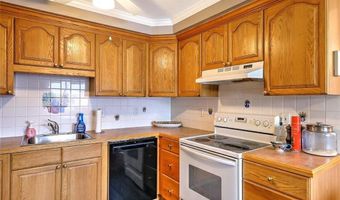 583 Pocasset Ct, Warwick, RI 02886