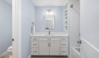 1046 Ocean Rd, Narragansett, RI 02882