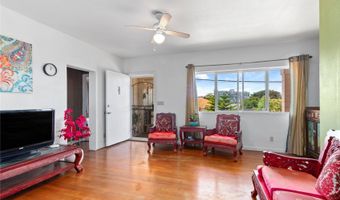 99-060 Nalopaka Pl, Aiea, HI 96701