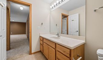 1635 2nd Ave, Anoka, MN 55303