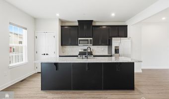 19 Kiln Dr 219, Aberdeen, NJ 07721