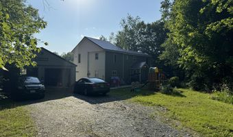 20 Moosehorn Rd, Abbot, ME 04406