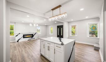 8255 MERTZTOWN Rd B, Alburtis, PA 18011