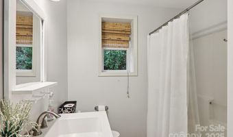 311 Jacks Knob Rd, Barnardsville, NC 28709