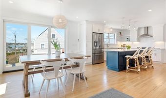 433 Wolcott Ave, Middletown, RI 02842