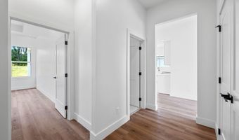 3354 Hawks Creek Dr, Apison, TN 37302