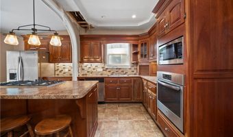 136 Lincoln St, Amherst, OH 44001