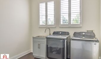 372 Foxboro Dr, Avon, IN 46123