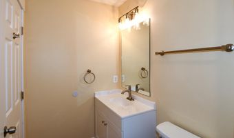 5523 HALWIS St, Alexandria, VA 22303