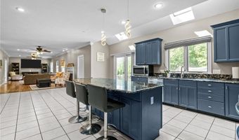 38 Steeple Ln, Lincoln, RI 02865
