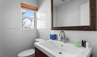 9440 W Bay Harbor Dr 5A, Bay Harbor Islands, FL 33154