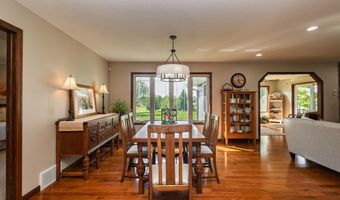 2111 Robins Nest SE, Alexandria, MN 56308