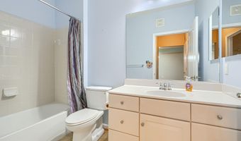 7201 TRAVERTINE Dr 104, Baltimore, MD 21209
