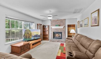 923 Stave Oak Dr, Beech Grove, IN 46107