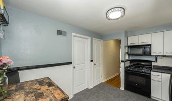 9327 Mackenzie Rd, Affton, MO 63123