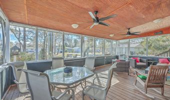 208 Catfish Landing Cir, Bonneau, SC 29431