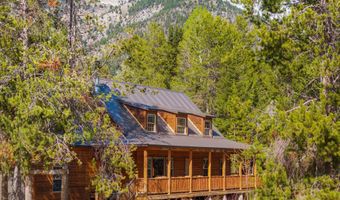 9 PINE St, Alpine, WY 83128