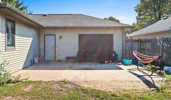 1742 E SYLVAN Ave, Appleton, WI 54915
