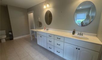 11474 W Laketowne Dr, Albertville, MN 55301