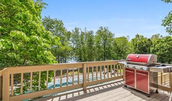 11 Noto Dr, North Providence, RI 02904