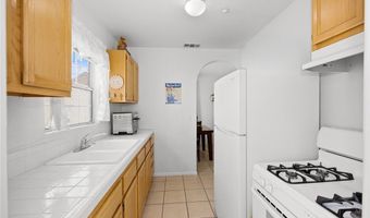 2306 W Alhambra Rd, Alhambra, CA 91801