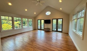 4300 37TH Rd N, Arlington, VA 22207