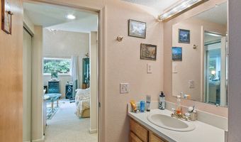 102 Captain Eames Cir 102, Ashland, MA 01721