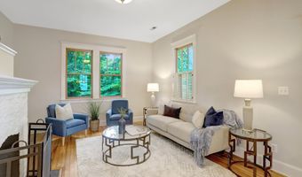 1903 N RANDOLPH St, Arlington, VA 22207