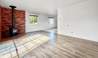 221 MUSSER St, Brookings, OR 97415