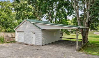 957 Cleveland Ave, Amherst, OH 44001