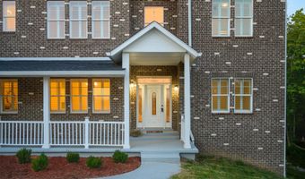 372 Foxboro Dr, Avon, IN 46123