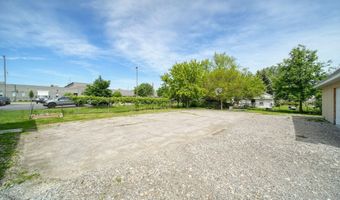 916 Oak St, Adrian, MI 49221