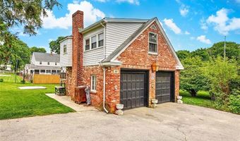 3 Waumsett Ave, Cumberland, RI 02864
