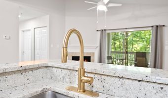 20322 BEECHWOOD Ter 301, Ashburn, VA 20147