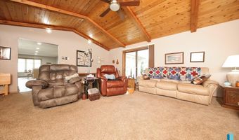 1601 E Sylvan Cir, Brandon, SD 57005