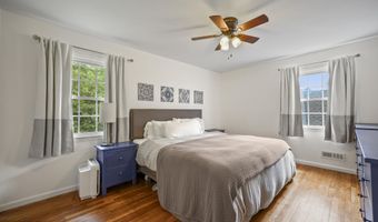 45 Normandy Ct, Middletown, NJ 07748