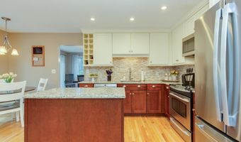 37 Standish Way, Amherst, NH 03031