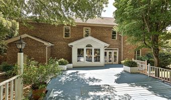 620 River Oaks Ln, Charlotte, NC 28226