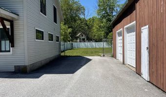 25 Rossiter St, Brandon, VT 05733