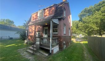 521 Brittain Rd, Akron, OH 44305